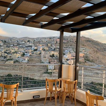 Shaqilath Hotel Wadi Musa Exterior foto
