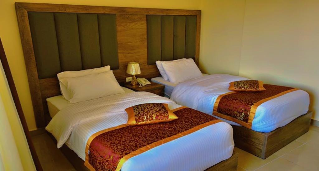 Shaqilath Hotel Wadi Musa Exterior foto