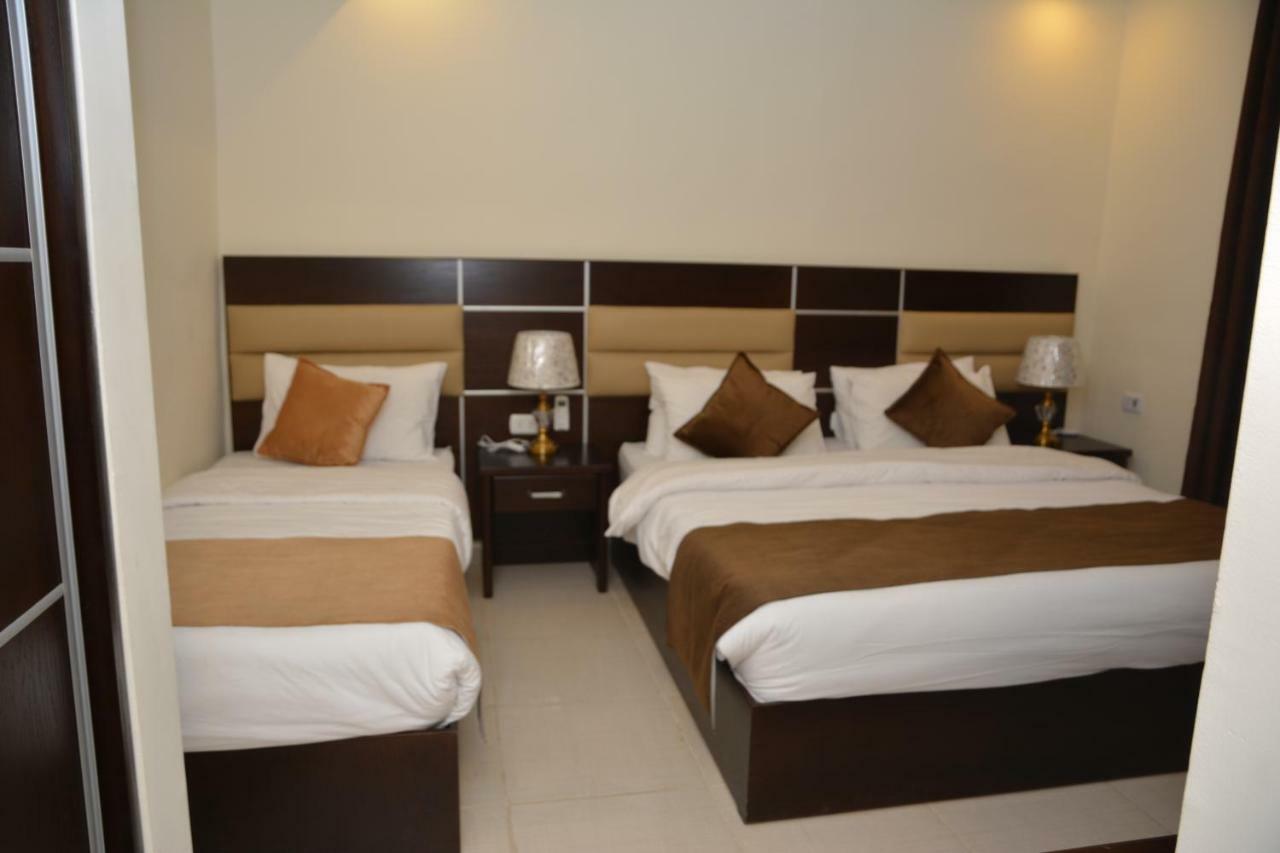 Shaqilath Hotel Wadi Musa Exterior foto